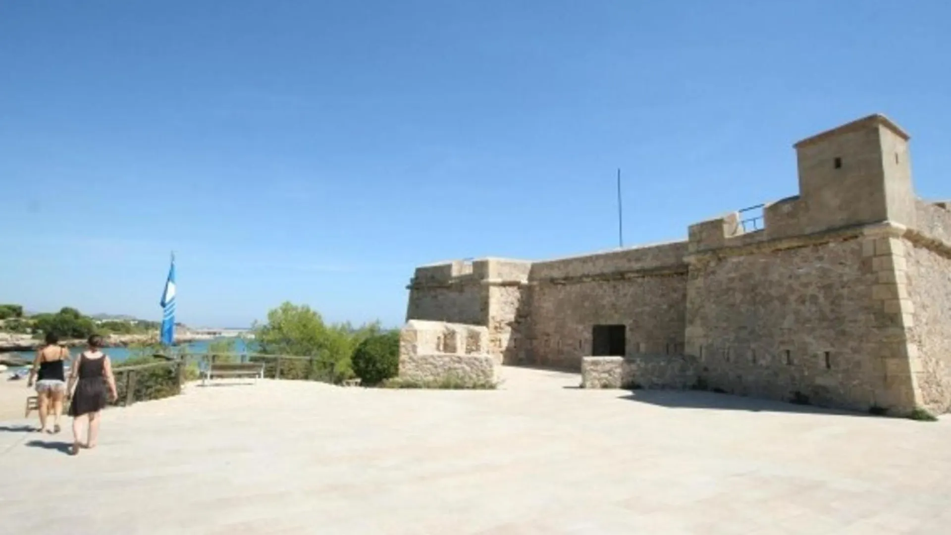 Villa Acogedora Con Piscina Privada, 3 Habitaciones Y Barbacoa En L'Ametlla De Mar - Hisp-217-34